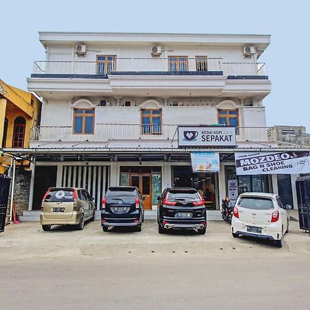 Super Oyo 90224 Palembang Residence Luaran gambar