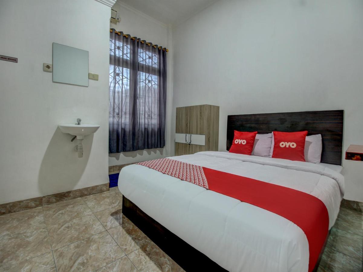 Super Oyo 90224 Palembang Residence Luaran gambar
