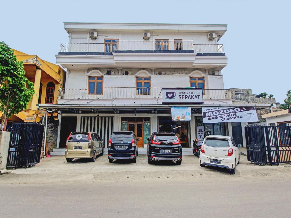 Super Oyo 90224 Palembang Residence Luaran gambar