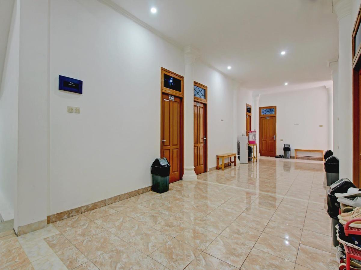 Super Oyo 90224 Palembang Residence Luaran gambar