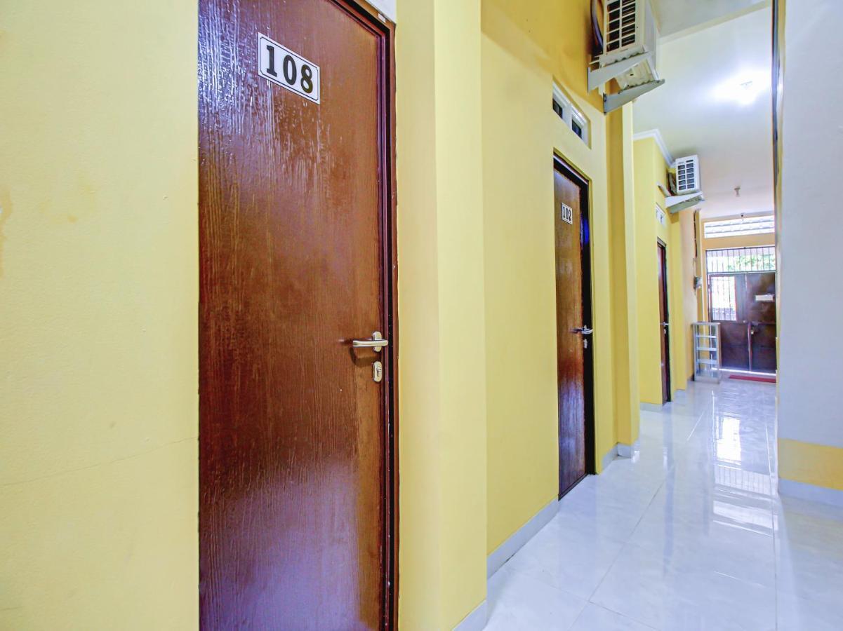 Super Oyo 90224 Palembang Residence Luaran gambar