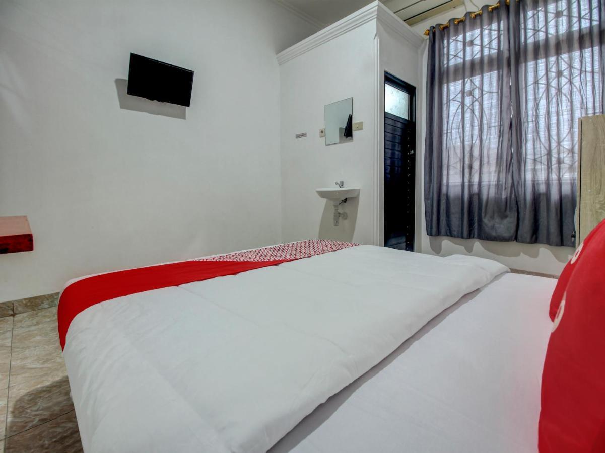 Super Oyo 90224 Palembang Residence Luaran gambar
