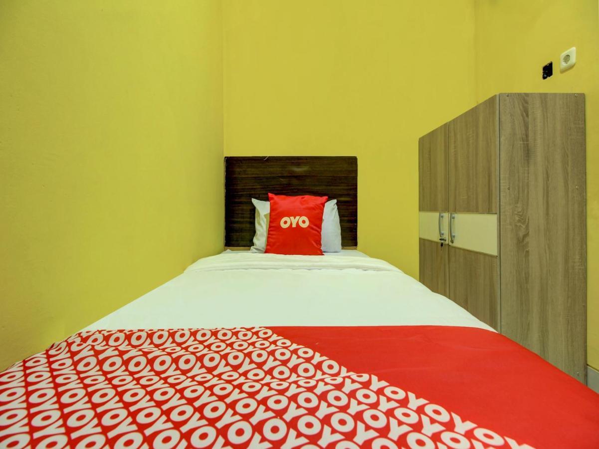 Super Oyo 90224 Palembang Residence Luaran gambar